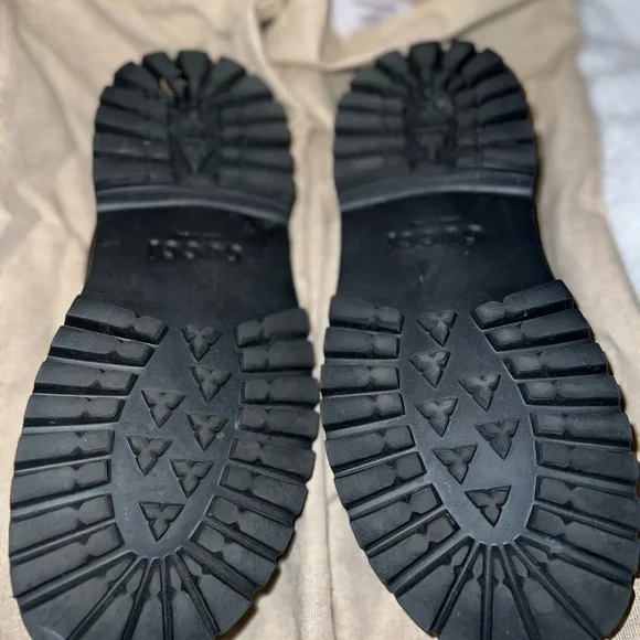 Unisex Gucci Clogs - Picture 3 of 5